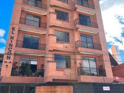 Departamento en  Pasaje Santiago & Clodoveo Carrion, Loja, Ecuador