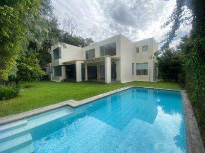 Vendo Casa Dentro de San Patricio 4 Dorm., Piscina Lumbis&iacute;