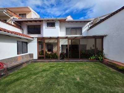 Casa en  San Blas, Cuenca