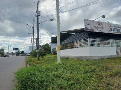 Local en  La Independencia, E20, Quininde, Esmeraldas, Ecuador