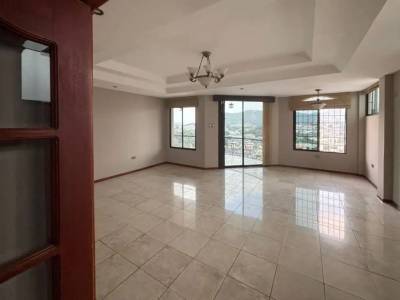 Departamento en  Cumbres Bajas De Los Ceibos, 1&deg; Callejon 17, Guayaquil, Ecuador