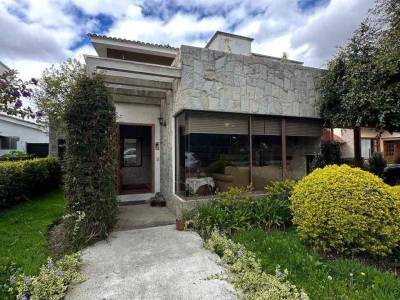 Casa en  San Joaqu&iacute;n, Cuenca, Ecuador