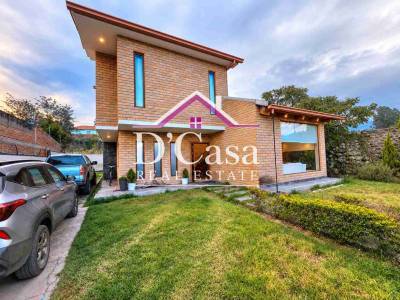 Casa en  San Joaqu&iacute;n, Cuenca