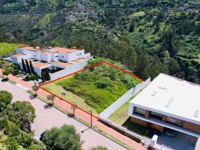 Vendo lote  tereno de 1057m2 San Juan Cumbaya