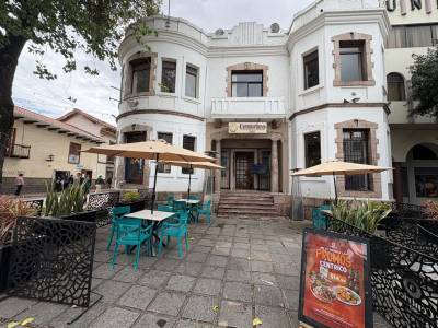 RESTAURANTE EN VENTA CENTRO HISTORICO CUENCA