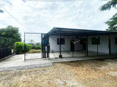 EN VENTA CASA DE 4 DORMITORIOS EN PEDERNALES