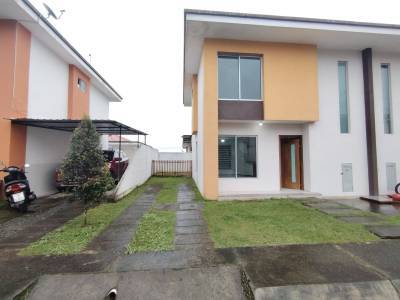 Casa en Venta en Urbanizaci&oacute;n La Floresta-Stodgo