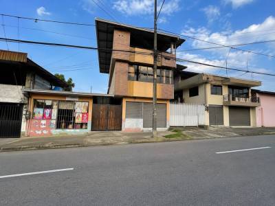 VENTA CASA RENTERA - USO RESIDENCIAL Y COMERCIAL