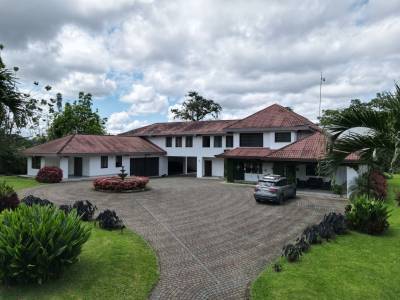 QUINTA EN VENTA EN SANTO DOMINGO VIA EL PLACER