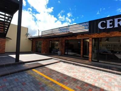 ARRIENDO LOCAL COMERCIAL - PLAYA CHICA