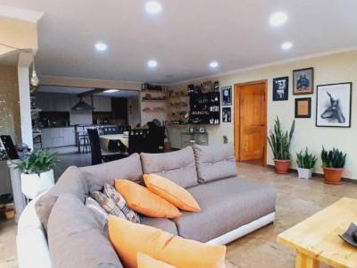 Se Vende Casa Rentera, Sector Hospital del Valle en $275.000