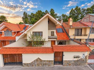En Venta Amplia Casa Sector Cdla de Los Ingenieros