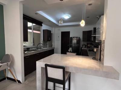 &iexcl;Oportunidad por Viaje! Casa en Arcadia - V&iacute;a a La Costa - Apta Biess - $169k