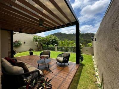 Casa en Venta en Bosques de La Costa | 3 Dorm., Patio y Hermosa Vista