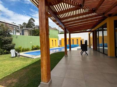 VENTA DPTO 2 DORMITORIOS EN SAN JUAN CUMBAYA