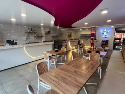 En Venta Restaurante en Cuenca Sector Paseo de Los Ca&ntilde;aris