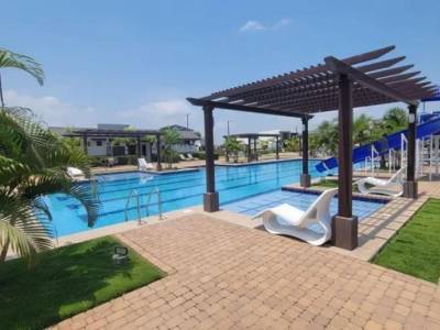 Terreno en Venta en Isla Celeste Babor, 243 m&sup2; Cerca del Club Social