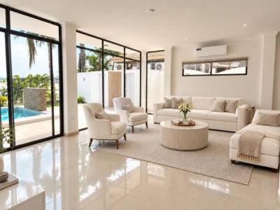 Exclusiva Casa Al R&iacute;o con Piscina | 6 Dorm. (Dormitorio en Pb) en Aquamarina, Samborond&oacute;n