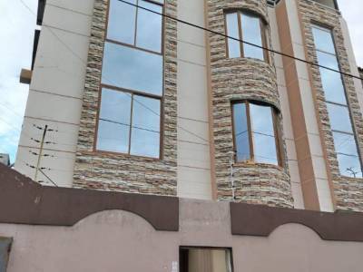 Venta de Casa Rentera en La Cdla Simon Bolivar