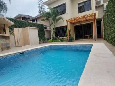 7839. Urb. Puerto Azul - Via a La Costa Km9, Vendo o Alquilo Casa 3 Dorm. $1500/$260.000