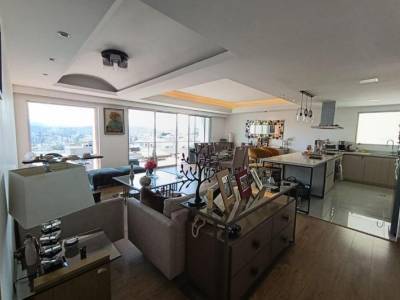 Departamento de 254 m&sup2; con 3 Dorm. en Venta en Quito Tenis