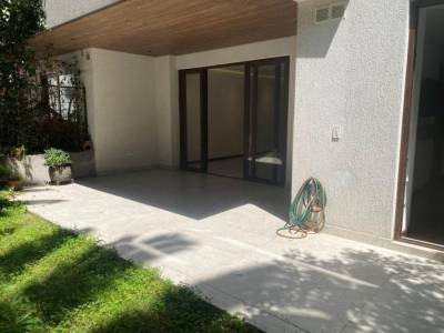 Venta Departamento 2 Dorm. En109 m&sup2; con 37 m&sup2; de Jard&iacute;n, Sector El Nacional, Tumbaco